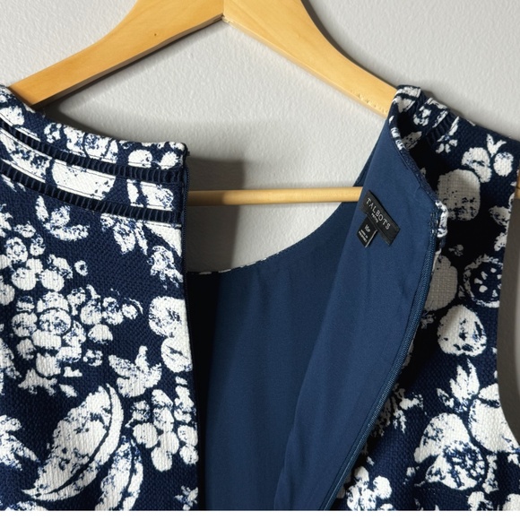 Talbots Shift Dress Sleeveless Navy White Fruit Motif Zip Back Textured Cotton - Picture 5 of 16